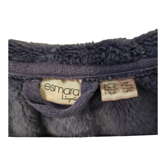 Zip hoodie, and t-shirt - Picture 3 of 4